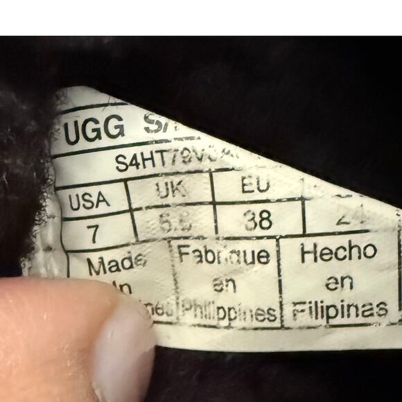 UGG Leather Classic Short Boots size 7 - Picture 8 of 10